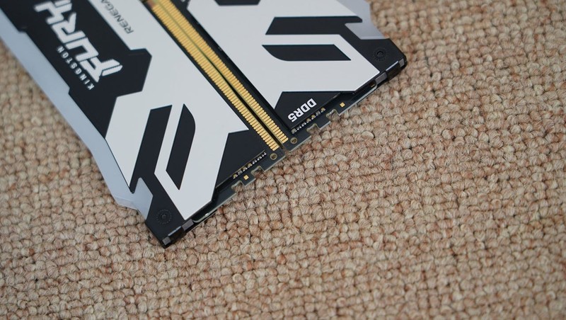 卡你“钛”美？影驰RTX 5070Ti金属大师首发评测&装机分享