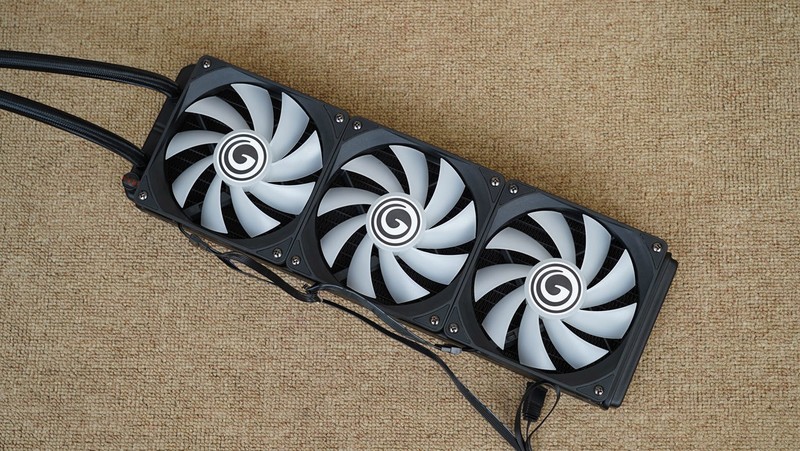 卡你“钛”美？影驰RTX 5070Ti金属大师首发评测&装机分享