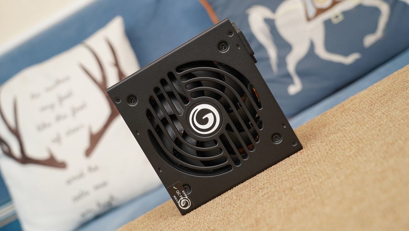 卡你“钛”美？影驰RTX 5070Ti金属大师首发评测&装机分享