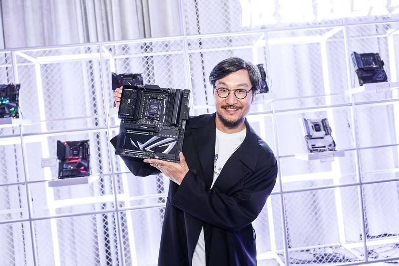 ROG DAY 2025华硕主板首演次世代硬件矩阵