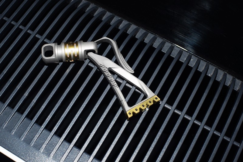 费戈皇冠双头钥匙扣：极致工艺与独特设计的完美融合