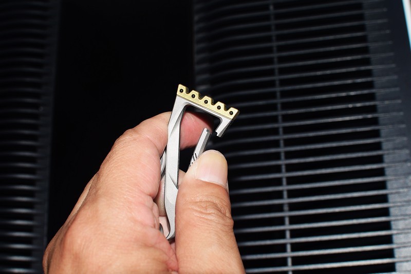 费戈皇冠双头钥匙扣：极致工艺与独特设计的完美融合