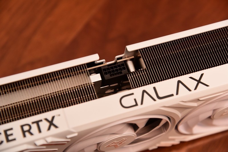 畅玩3A大作，高级游戏利器，影驰RTX5080金属大师评测！