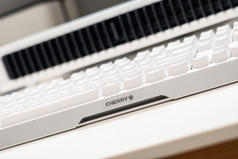 冬天玩电脑手冷？不妨试试这几个神器