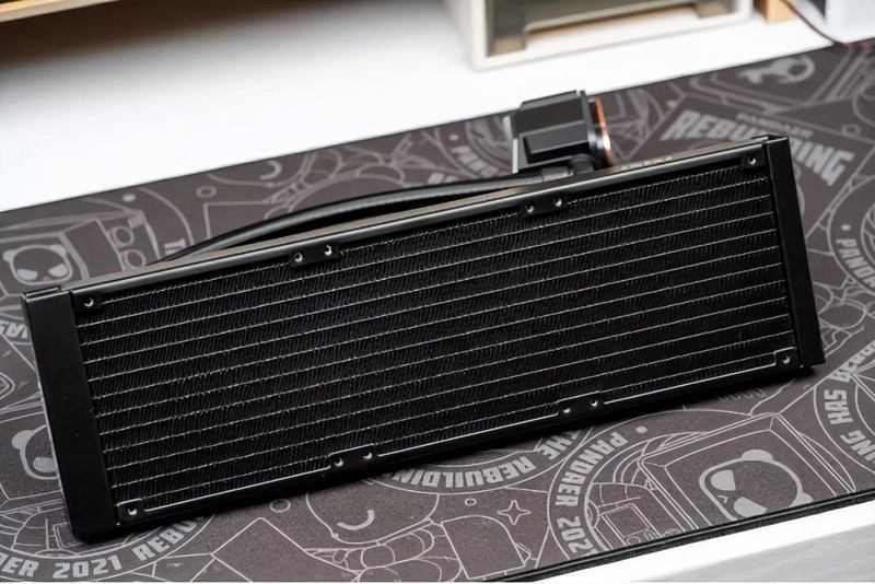 遇事不决迫击炮，价格卷到没朋友，微星迫击炮 M360 水冷散热器评测