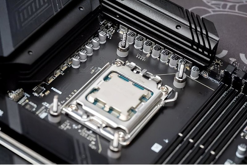 遇事不决迫击炮，价格卷到没朋友，微星迫击炮 M360 水冷散热器评测