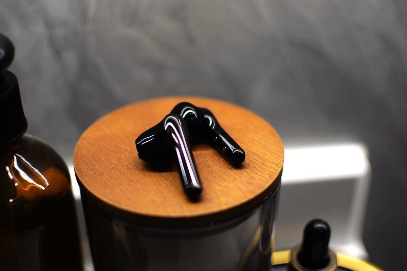 趣倍FlyBuds C2耳机：音质王者，时尚新潮，完美融合运动与社交