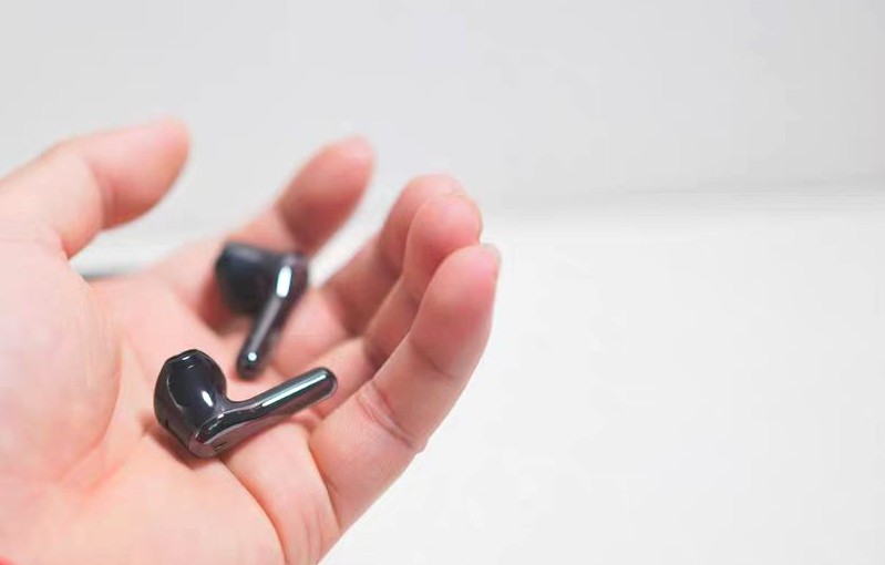 趣倍FlyBuds C2耳机：音质王者，时尚新潮，完美融合运动与社交