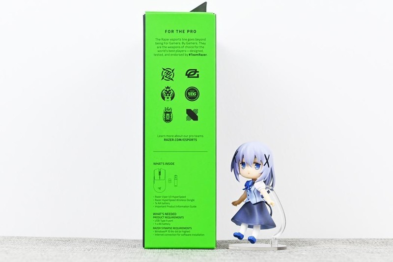 雷蛇毒蝰V3极速版游戏鼠标开箱试玩：优秀手感+280小时续航