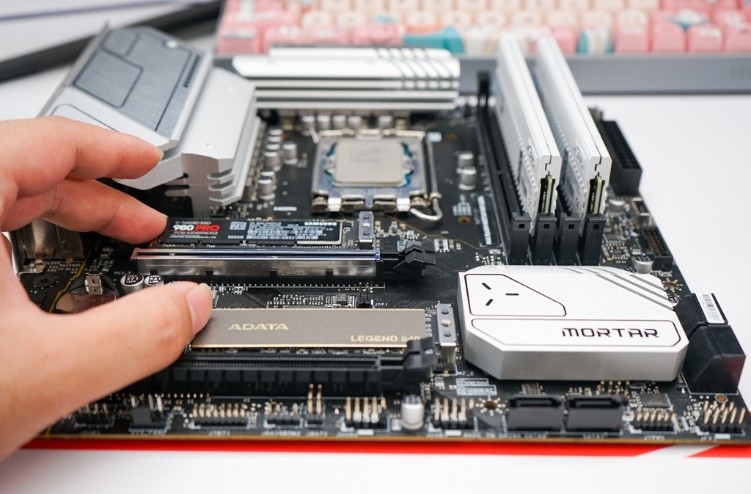 性能炸裂、通杀千元市场？国内特供版intel酷睿i5-12490F上手体验