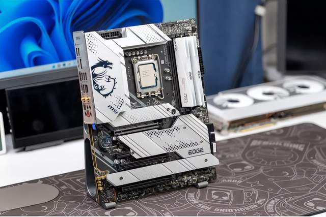 12代酷睿装机不过时，DDR4内存还能再战几年，性价比越来越高