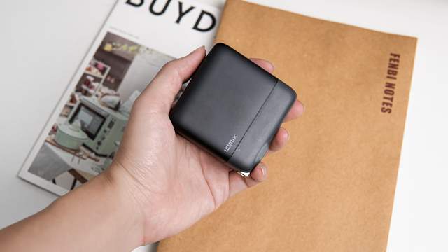 小而强大，疾速满电，IDMIX大麦140W 氮化镓充电器