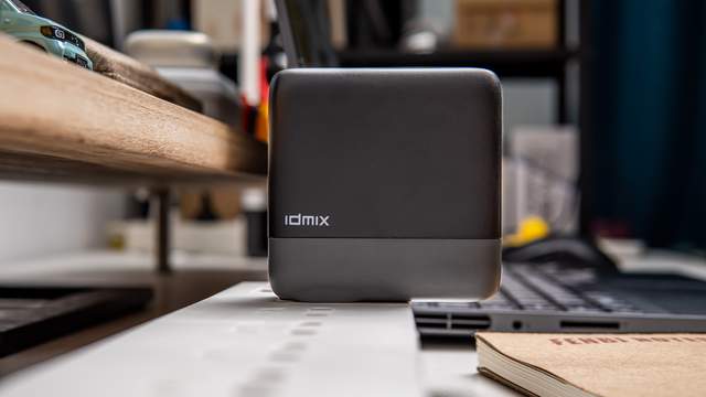 小而强大，疾速满电，IDMIX大麦140W 氮化镓充电器