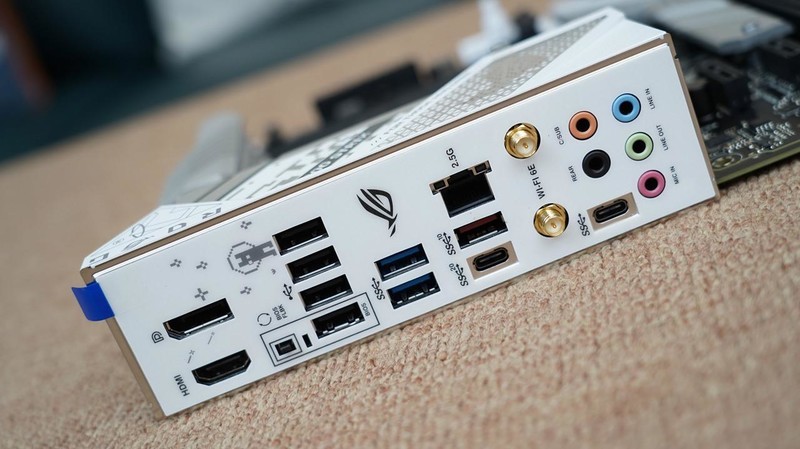 新一代千元级甜点主板？ROG STRIX B760-G小吹雪评测及装机体验