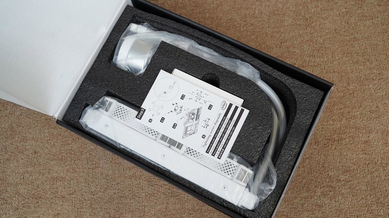 新一代千元级甜点主板？ROG STRIX B760-G小吹雪评测及装机体验