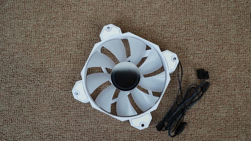 新一代千元级甜点主板？ROG STRIX B760-G小吹雪评测及装机体验