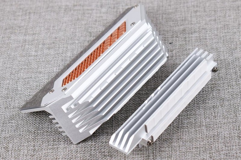 七彩虹CVN Z790D5 GAMING FROZEN巡洋舰主板开箱试玩：性价比出众