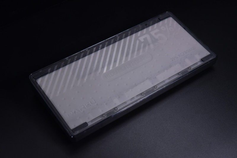 【拆解评测】贯彻软弹手感的达尔优A81弹力臂gasket结构机械键盘