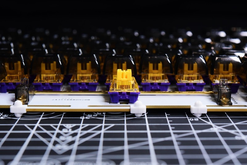 【拆解评测】贯彻软弹手感的达尔优A81弹力臂gasket结构机械键盘