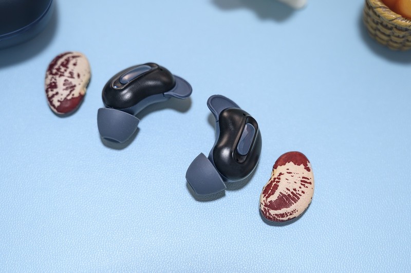 失眠者福音，侧卧不压耳，蛇圣小悠既能听歌减压又能助眠