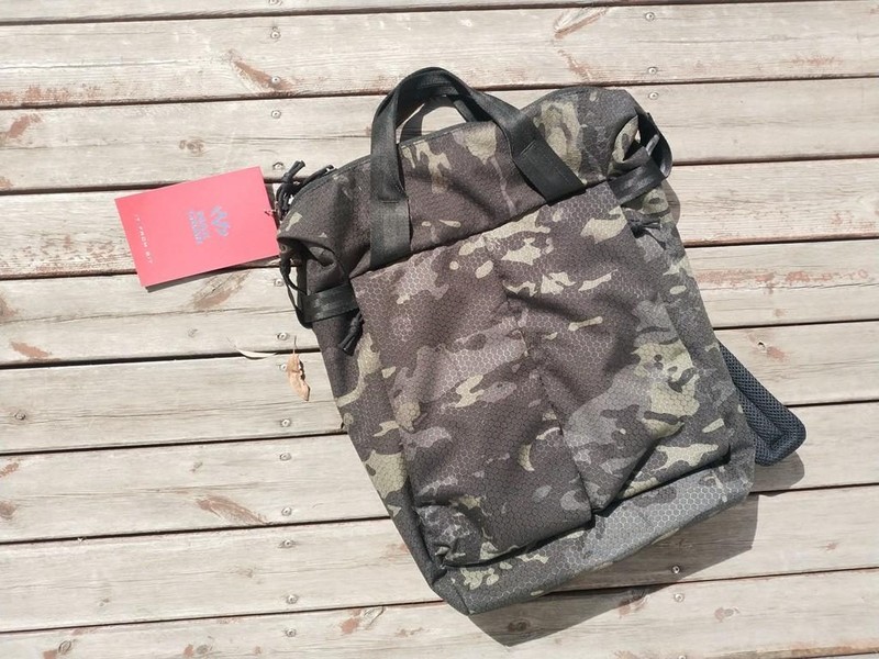 探索无界，重塑出行装备典范：MAXGEAR 打击者托特两用背包