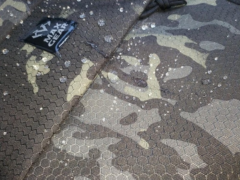 探索无界，重塑出行装备典范：MAXGEAR 打击者托特两用背包