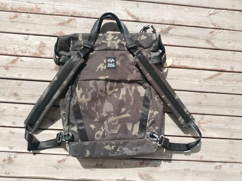 探索无界，重塑出行装备典范：MAXGEAR 打击者托特两用背包