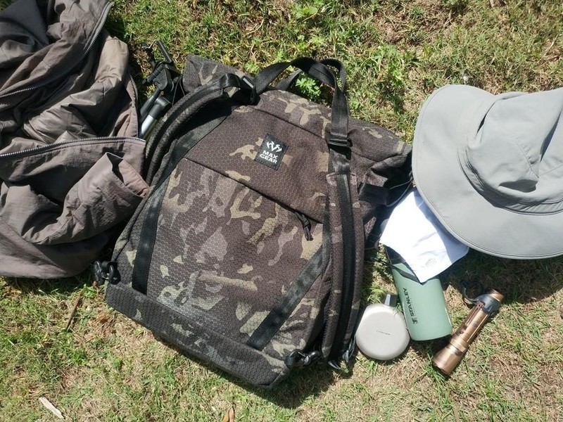 探索无界，重塑出行装备典范：MAXGEAR 打击者托特两用背包