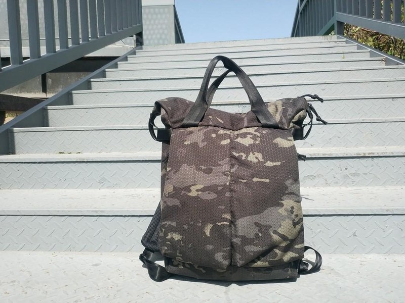 探索无界，重塑出行装备典范：MAXGEAR 打击者托特两用背包