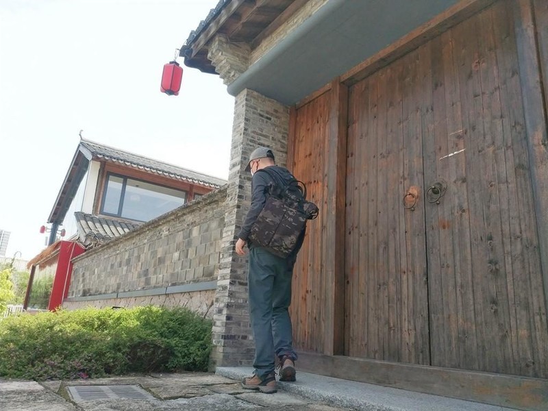 探索无界，重塑出行装备典范：MAXGEAR 打击者托特两用背包