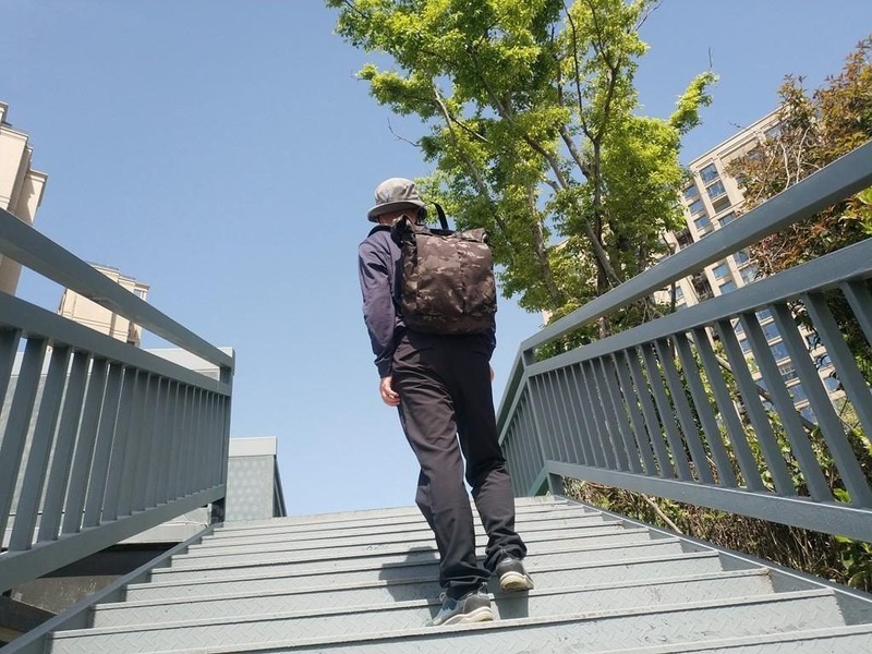 探索无界，重塑出行装备典范：MAXGEAR 打击者托特两用背包