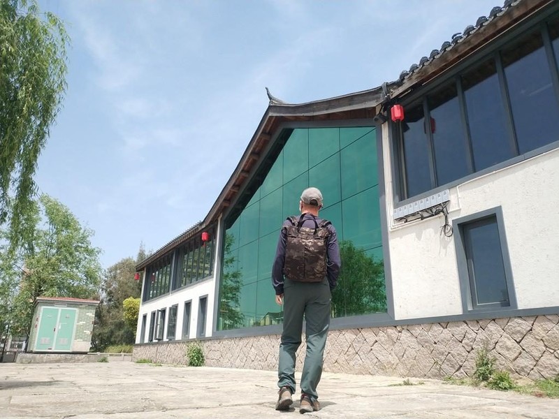 探索无界，重塑出行装备典范：MAXGEAR 打击者托特两用背包