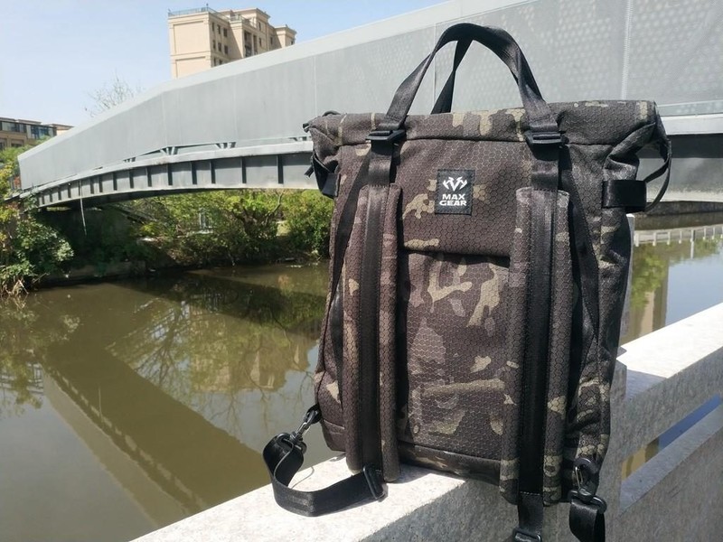 探索无界，重塑出行装备典范：MAXGEAR 打击者托特两用背包