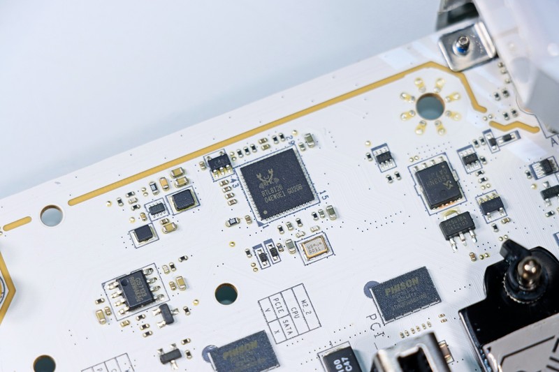 锐龙 9000X3D 好搭档！ 微星 MPG X870E EDGE TI WIFI 刀锋钛评测