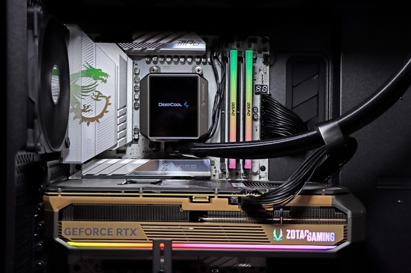 锐龙 9000X3D 好搭档！ 微星 MPG X870E EDGE TI WIFI 刀锋钛评测