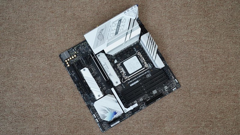 新一代千元级甜点主板？ROG STRIX B760-G小吹雪评测及装机体验