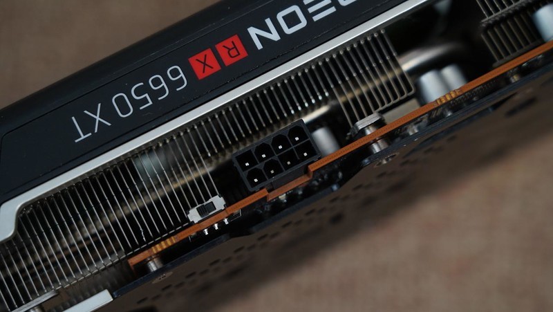 新一代千元级甜点主板？ROG STRIX B760-G小吹雪评测及装机体验