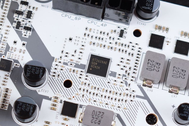 七彩虹CVN Z790D5 GAMING FROZEN巡洋舰主板开箱试玩：性价比出众