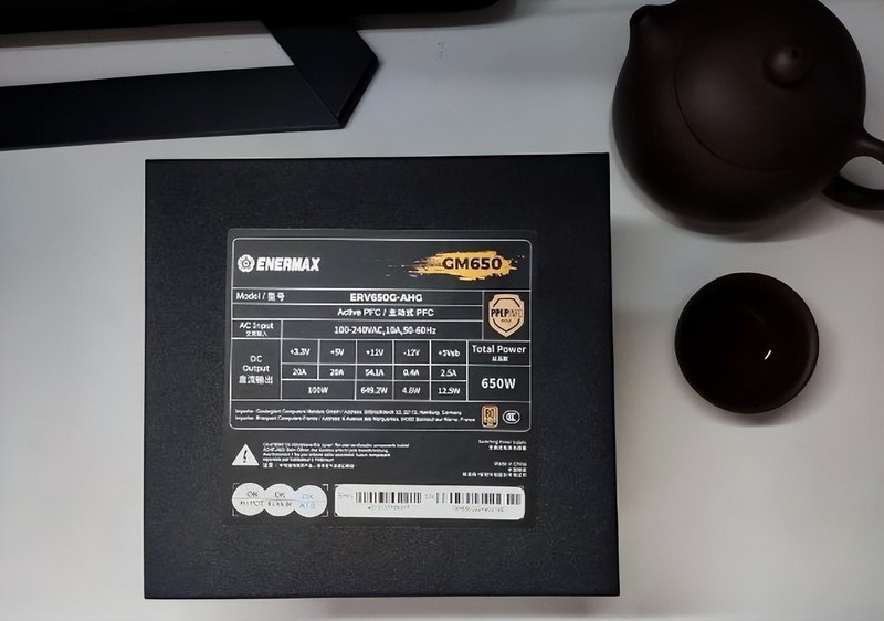 甜品卡配什么电源，我推荐安耐美金竞蝠GM650W，可以闭眼冲！