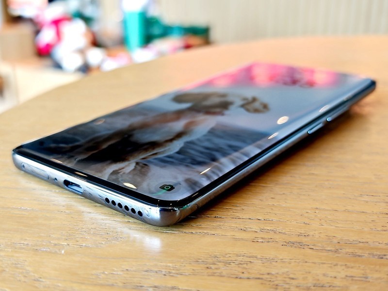 真水桶机？悬浮微曲屏+骁龙8Gen3加持，荣耀300Pro上手半个月体验