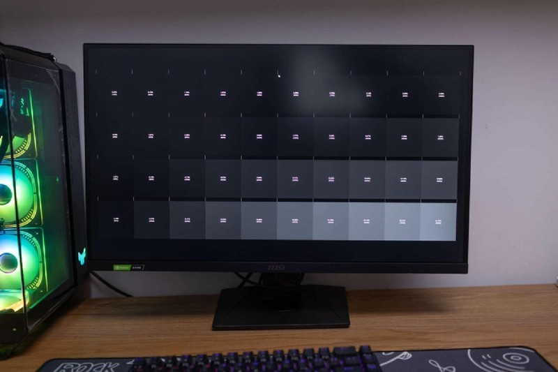 被称为枪神的4K电竞显示器真的很强，微星MAG 274UPF开箱