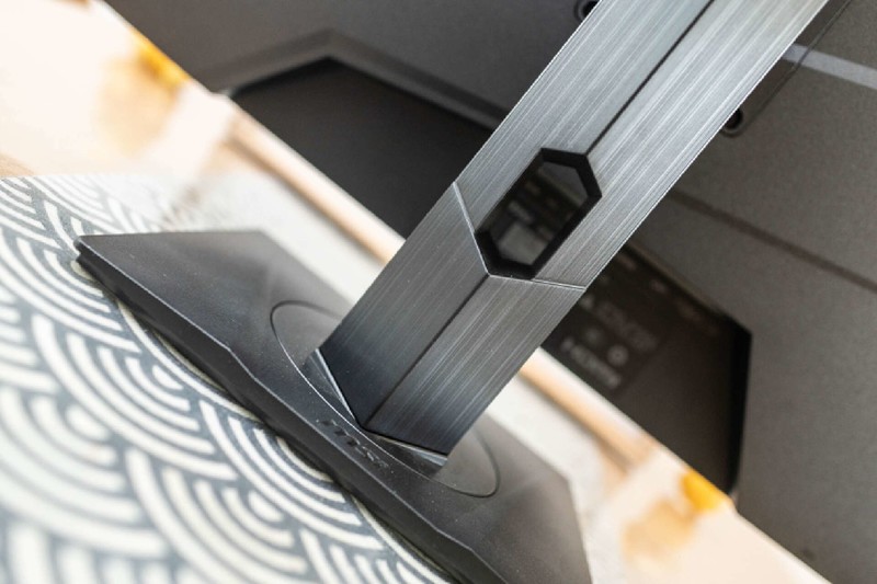 被称为枪神的4K电竞显示器真的很强，微星MAG 274UPF开箱