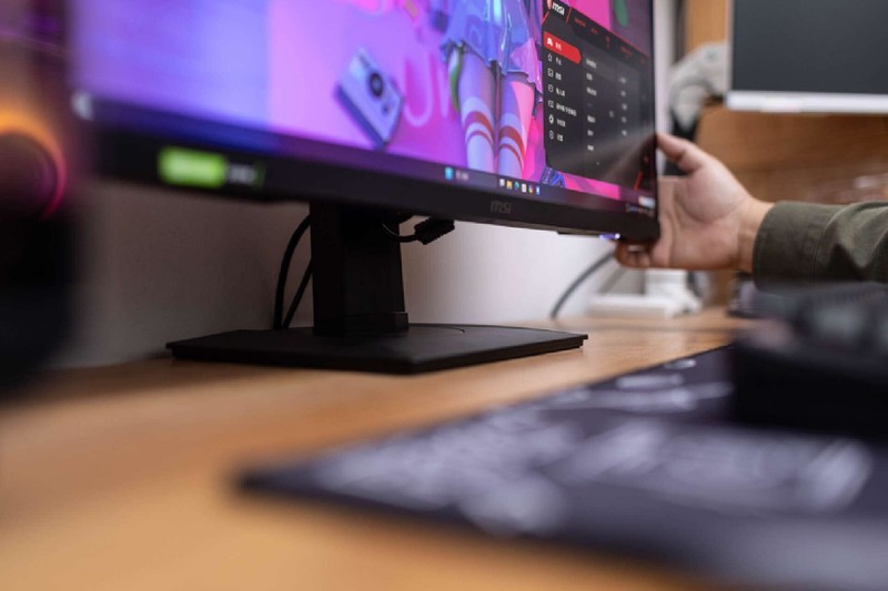 被称为枪神的4K电竞显示器真的很强，微星MAG 274UPF开箱