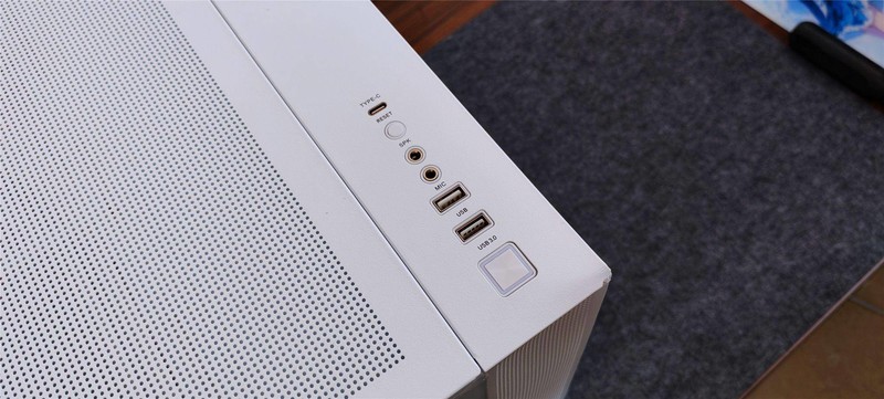 玩桌搭怎能少得了海景房，TT钢影机箱，酷到没朋友