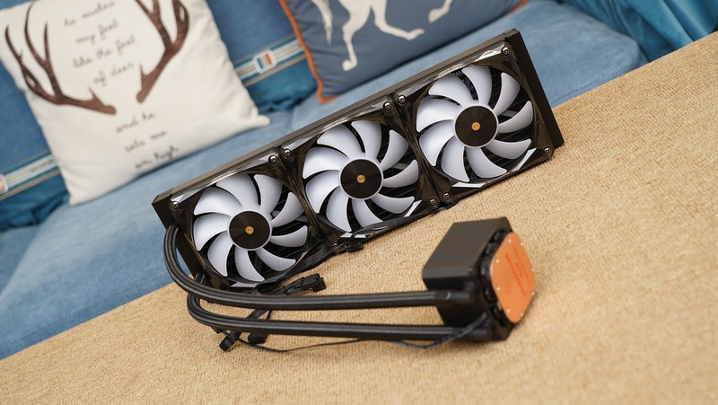 2024年最后一装，9800X3D+4080S打造的高端海景房游戏主机分享