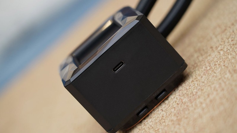 2024年最后一装，9800X3D+4080S打造的高端海景房游戏主机分享