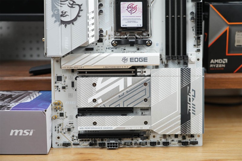 刀锋钛出击，微星MPG B850 EDGE TI WIFI让AMD 9000系走进千家万户！