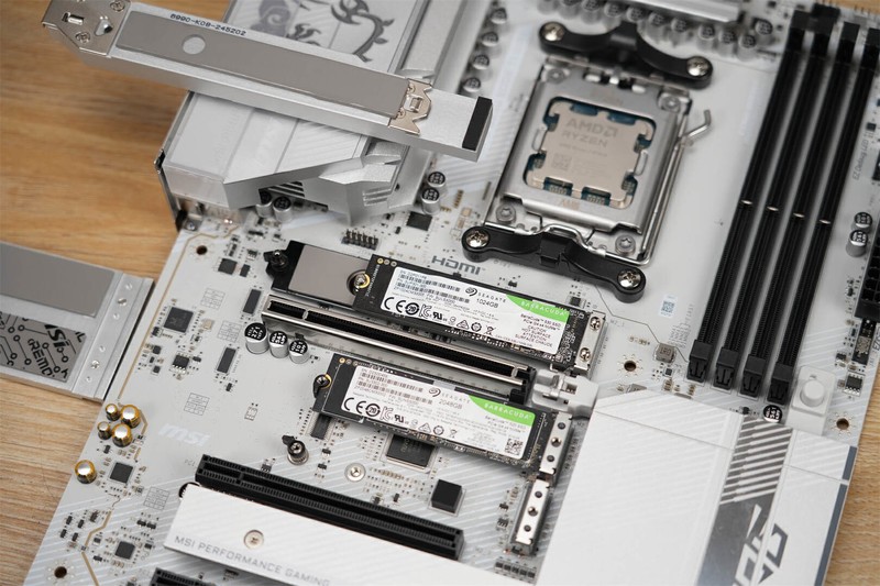 刀锋钛出击，微星MPG B850 EDGE TI WIFI让AMD 9000系走进千家万户！