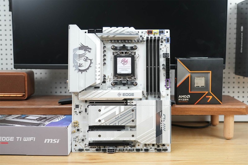 刀锋钛出击，微星MPG B850 EDGE TI WIFI让AMD 9000系走进千家万户！