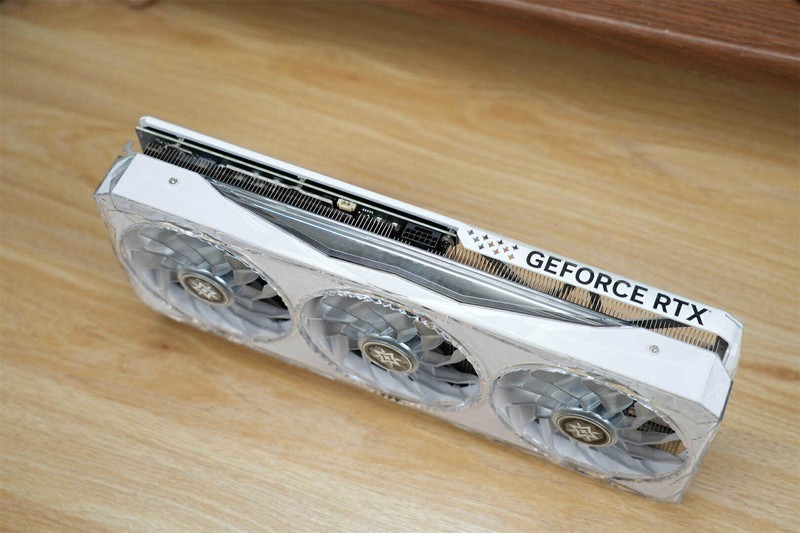 刀锋钛出击，微星MPG B850 EDGE TI WIFI让AMD 9000系走进千家万户！